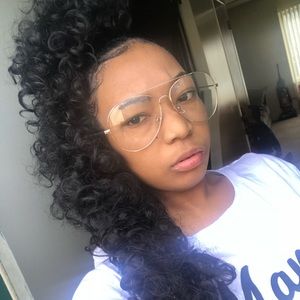 Meet your Posher, Jasmine